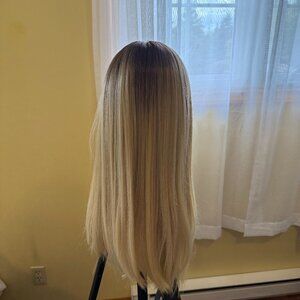 FREE WITH PURCHASE - Blonde Ombre Lace Front Synthetic Wig 🤩